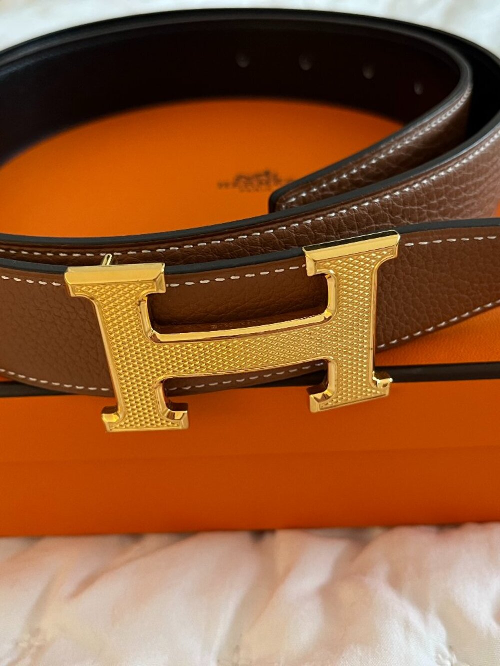Authentic Hermès H au Carré reversible leather belt